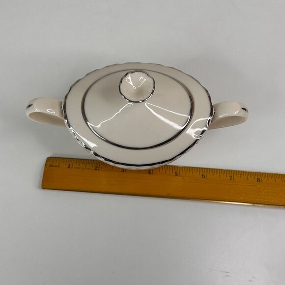 Lenox Rosemont Sugar Bowl With Lid Porcelain with Platinum Trim - Picture 5 of 9